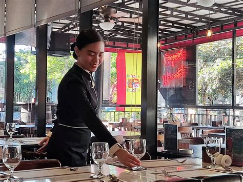 Tiabuela Cocina Espanola, Makati .
